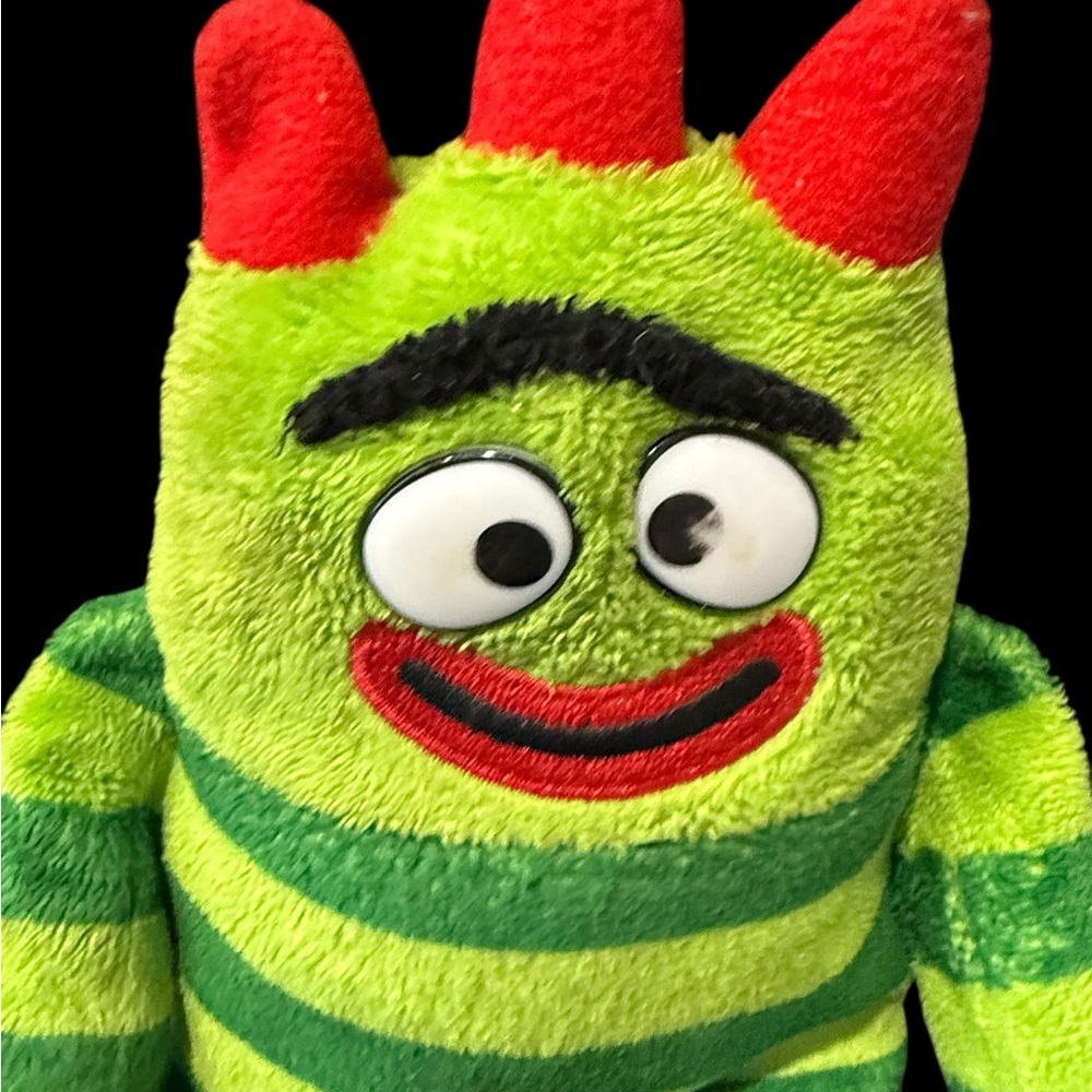 Yo Gabba Gabba Brobee TY Beanie Plush Stuffed Animal Green Striped Monster READ - Picture 3 of 6
